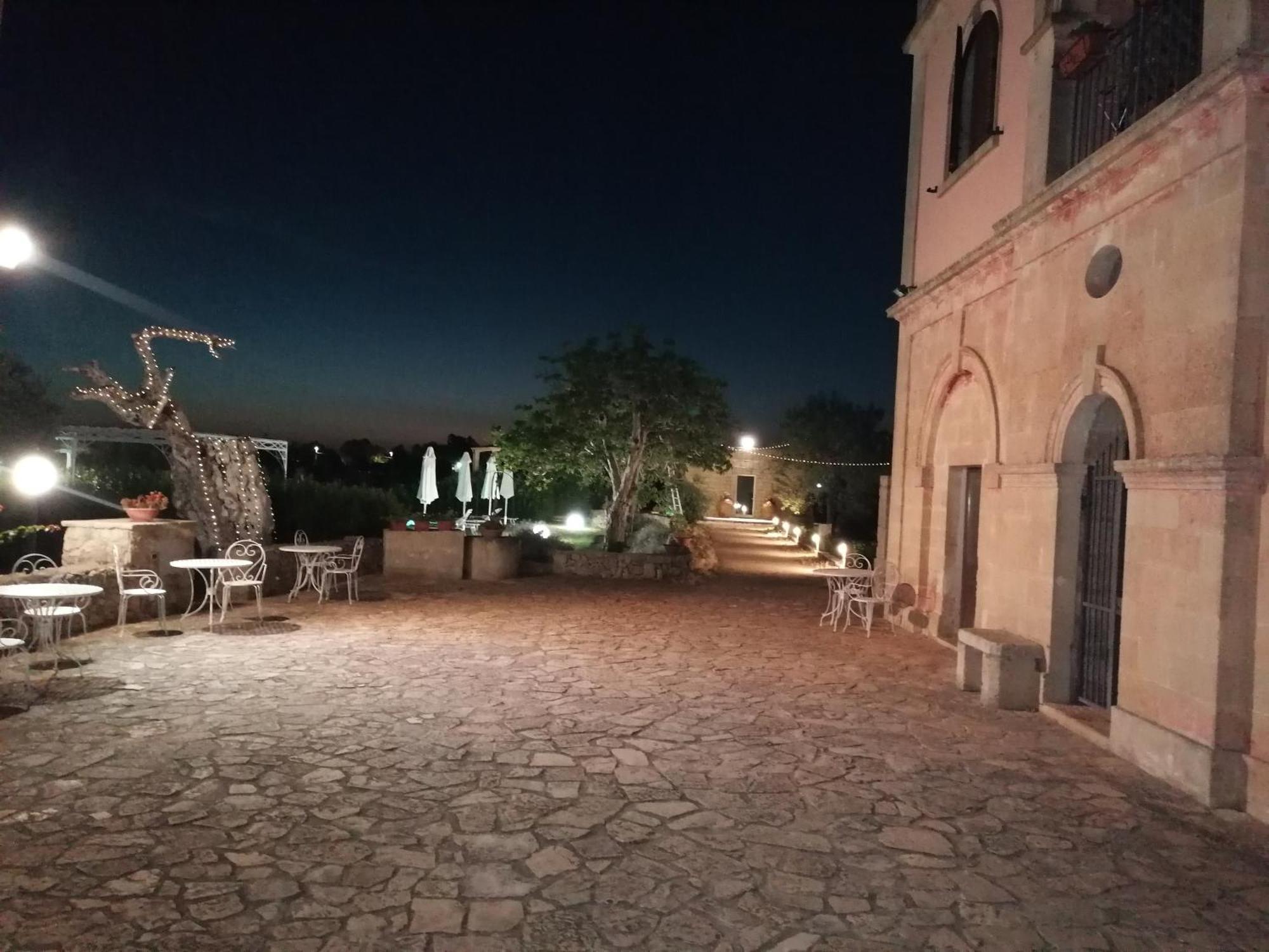 Tenuta Pigliano Hotel Bagnolo del Salento Exterior photo